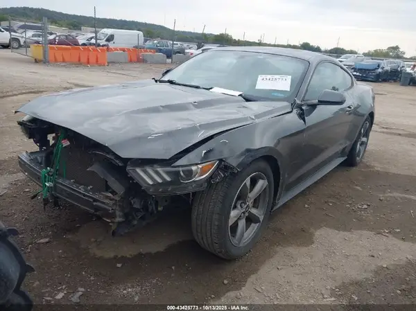1FA6P8AM8G5246156 2016 FORD MUSTANG - Image 2