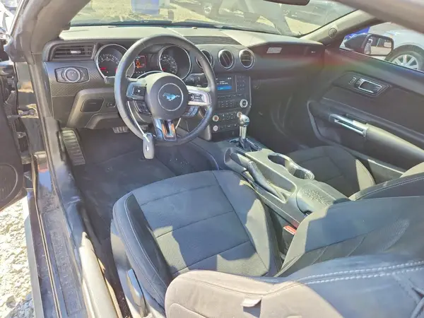 1FA6P8AM8H5202319 2017 FORD MUSTANG - Image 8