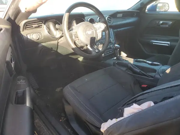 1FA6P8AM8H5208976 2017 FORD MUSTANG - Image 8
