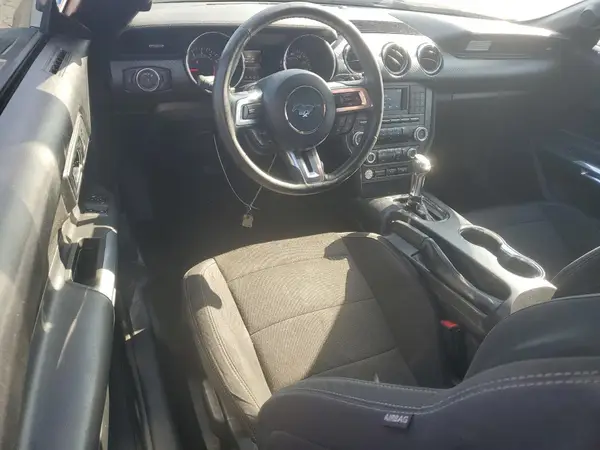 1FA6P8AM8H5217256 2017 FORD MUSTANG - Image 8