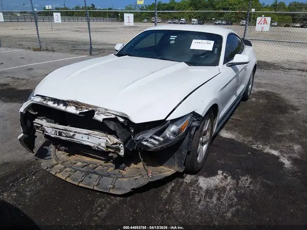 1FA6P8AM8H5270023 2017 FORD MUSTANG - Image 2