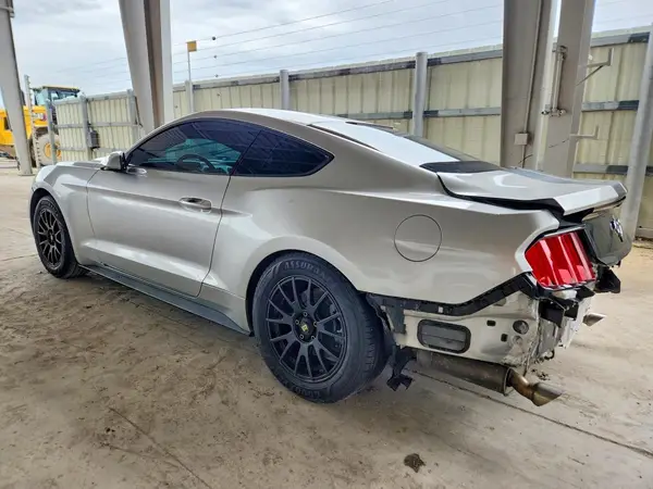 1FA6P8AM8H5305210 2017 FORD MUSTANG - Image 2