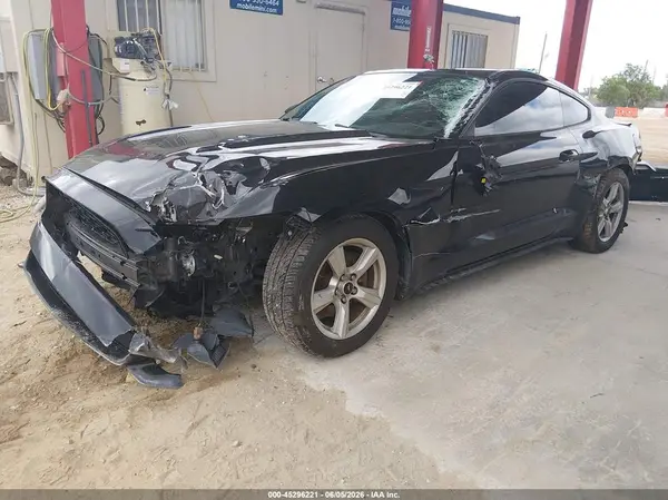 1FA6P8AM8H5309175 2017 FORD MUSTANG - Image 2