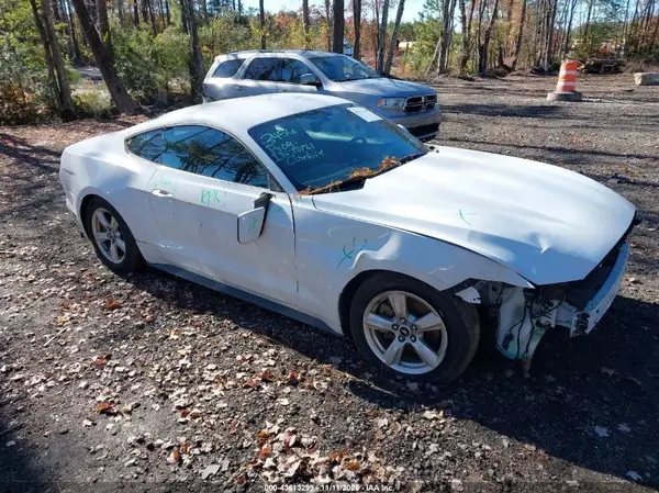1FA6P8AM8H5329197 2017 FORD MUSTANG - Image 1