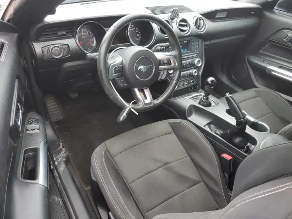 1FA6P8AM8H5332715 2017 FORD MUSTANG - Image 8