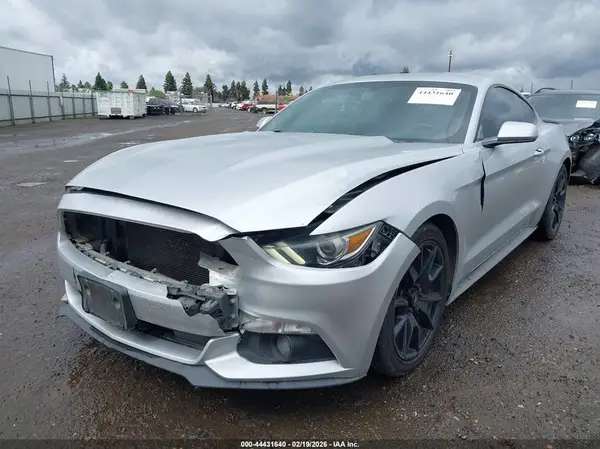 1FA6P8AM9G5304078 2016 FORD MUSTANG - Image 2