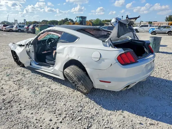 1FA6P8AM9G5305070 2016 FORD MUSTANG - Image 2