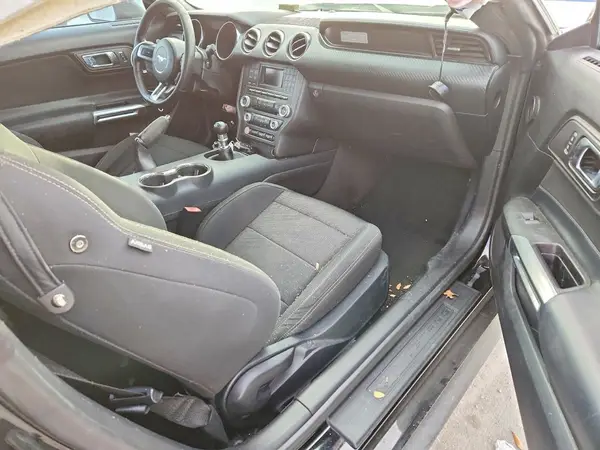 1FA6P8AM9H5203057 2017 FORD MUSTANG - Image 8