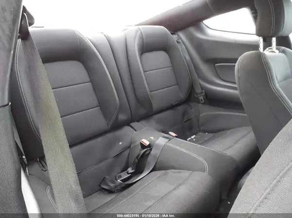 1FA6P8AM9H5262450 2017 FORD MUSTANG - Image 8