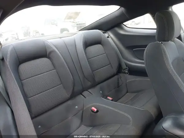 1FA6P8AM9H5275960 2017 FORD MUSTANG - Image 8