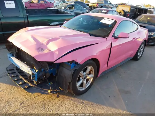 1FA6P8AMXH5210843 2017 FORD MUSTANG - Image 2