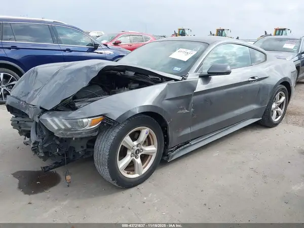 1FA6P8AMXH5225200 2017 FORD MUSTANG - Image 2