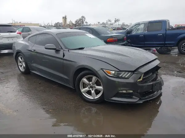 1FA6P8AMXH5227044 2017 FORD MUSTANG - Image 1