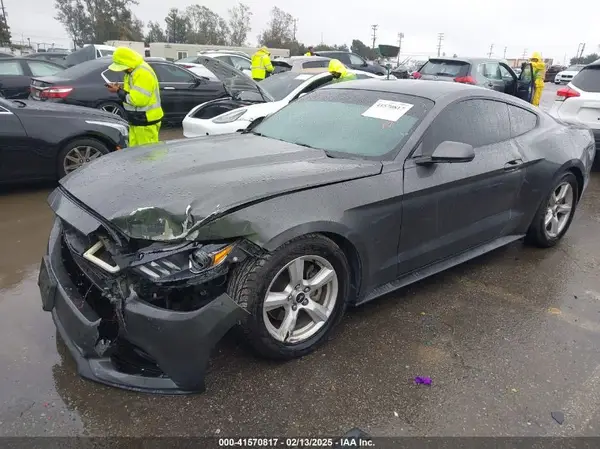 1FA6P8AMXH5227044 2017 FORD MUSTANG - Image 2