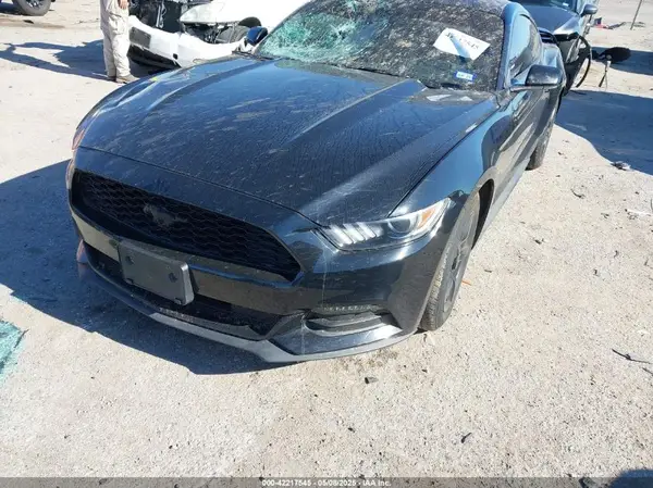 1FA6P8AMXH5262053 2017 FORD MUSTANG - Image 2