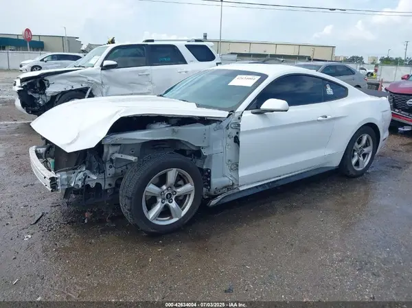 1FA6P8AMXH5270671 2017 FORD MUSTANG - Image 2