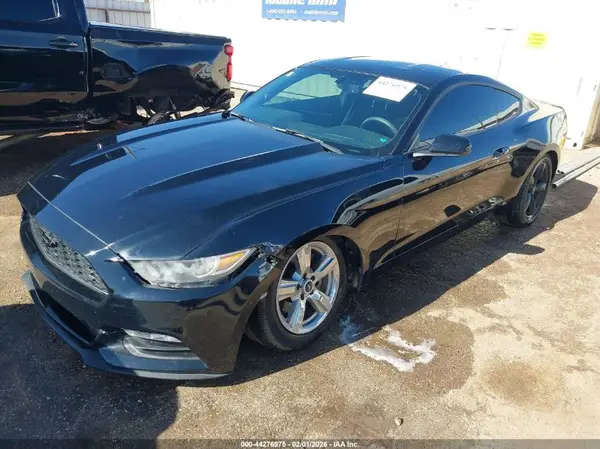 1FA6P8AMXH5306181 2017 FORD MUSTANG - Image 2