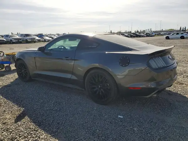 1FA6P8AMXH5330643 2017 FORD MUSTANG - Image 2