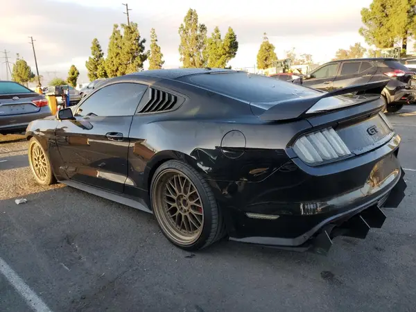 1FA6P8CF0H5266093 2017 FORD MUSTANG - Image 2