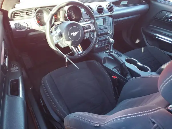 1FA6P8CF0H5266563 2017 FORD MUSTANG - Image 8