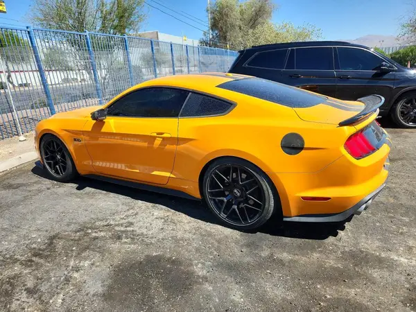 1FA6P8CF0K5175588 2019 FORD MUSTANG - Image 2