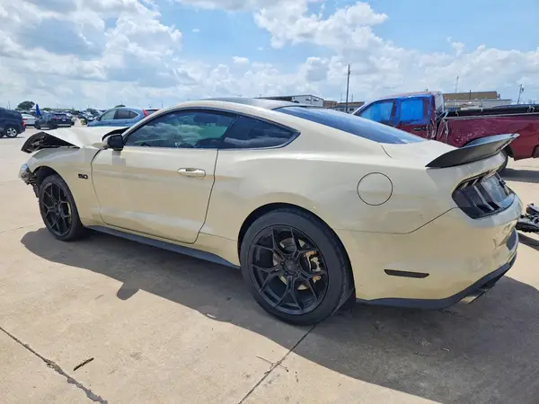 1FA6P8CF1J5175579 2018 FORD MUSTANG - Image 2