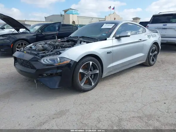 1FA6P8CF1L5162818 2020 FORD MUSTANG - Image 2