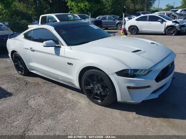 1FA6P8CF1L5172426 2020 FORD MUSTANG - Image 1