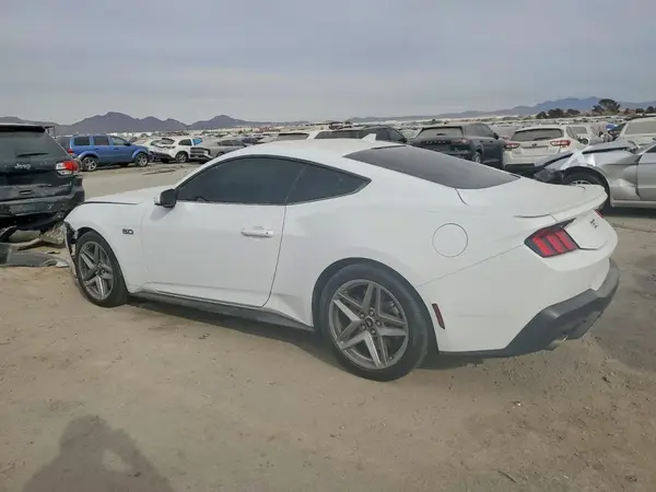 1FA6P8CF1R5412440 2024 FORD MUSTANG - Image 2