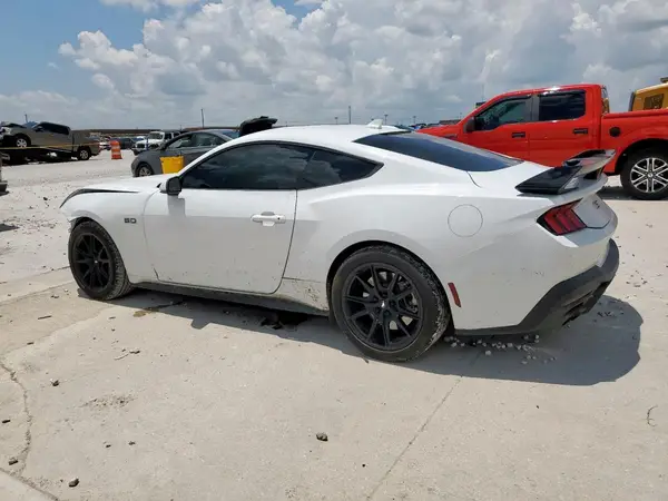 1FA6P8CF1R5432266 2024 FORD MUSTANG - Image 2