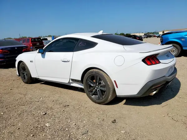 1FA6P8CF1S5404215 2025 FORD MUSTANG - Image 2