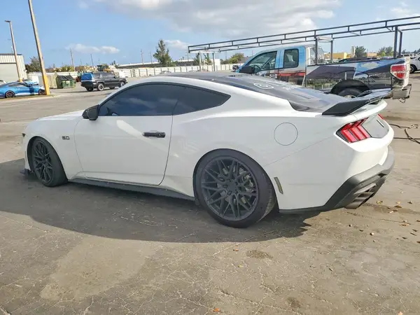 1FA6P8CF1S5407440 2025 FORD MUSTANG - Image 2