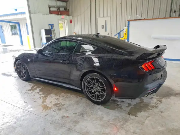 1FA6P8CF1T5401171 2026 FORD MUSTANG - Image 2