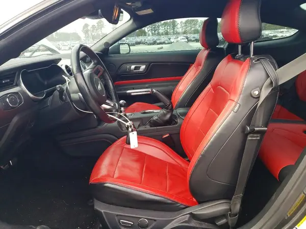2019 FORD MUSTANG auction photo 7