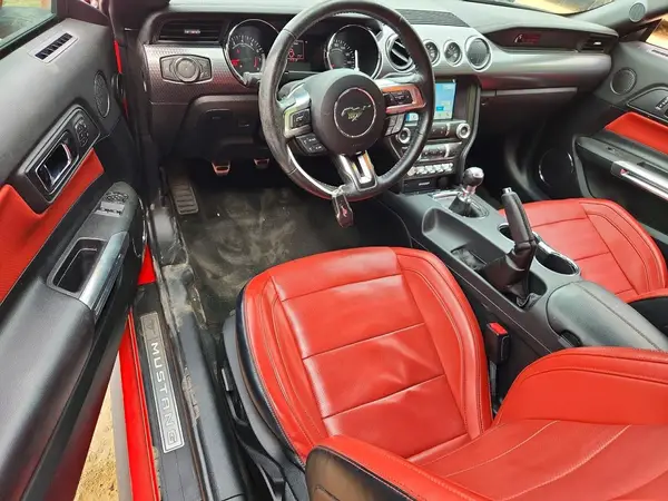 1FA6P8CF3H5217390 2017 FORD MUSTANG - Image 8