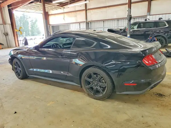 1FA6P8CF3J5161537 2018 FORD MUSTANG - Image 2