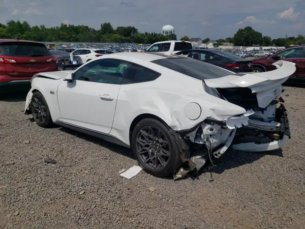 1FA6P8CF3R5408132 2024 FORD MUSTANG - Image 2