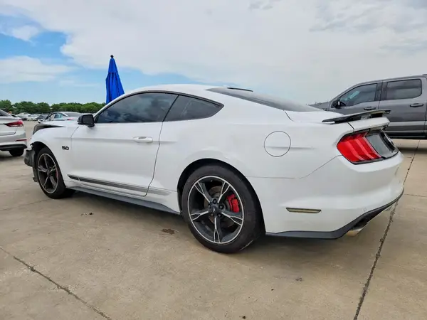 1FA6P8CF4G5206249 2016 FORD MUSTANG - Image 2