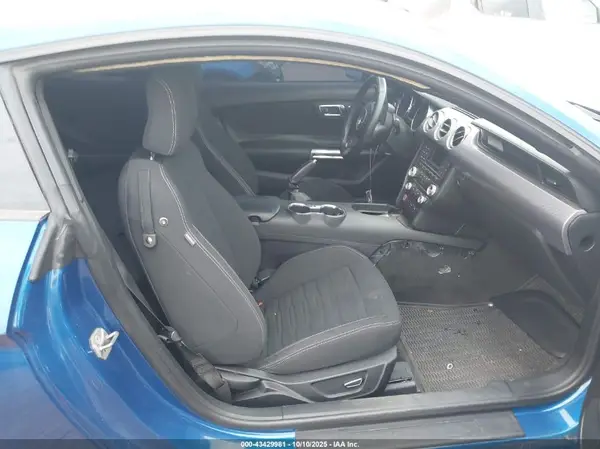 1FA6P8CF4H5330877 2017 FORD MUSTANG - Image 8