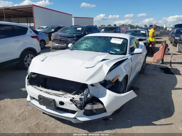 1FA6P8CF4H5346139 2017 FORD MUSTANG - Image 2