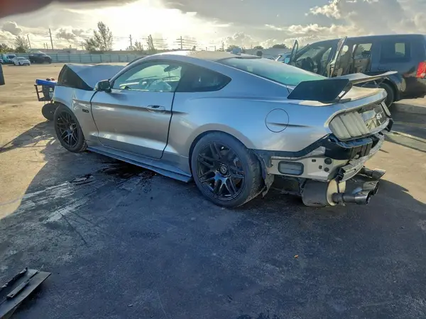 1FA6P8CF4L5174929 2020 FORD MUSTANG - Image 2