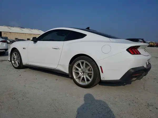 1FA6P8CF4R5400606 2024 FORD MUSTANG - Image 2