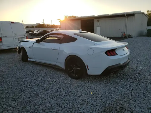 1FA6P8CF4S5409585 2025 FORD MUSTANG - Image 2