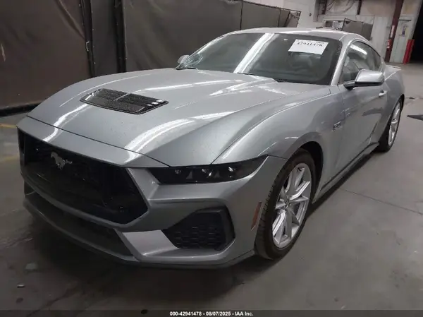 1FA6P8CF4S5411319 2025 FORD MUSTANG - Image 2