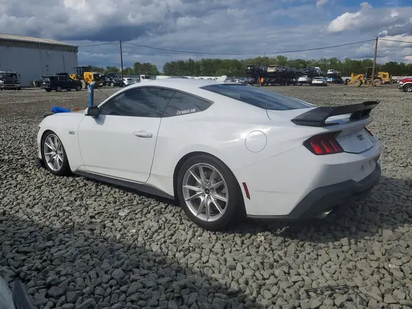 1FA6P8CF5R5424641 2024 FORD MUSTANG - Image 2