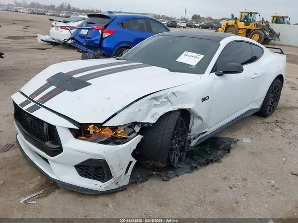 1FA6P8CF6R5415432 2024 FORD MUSTANG - Image 2