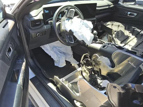 1FA6P8CF6S5400984 2025 FORD MUSTANG - Image 8