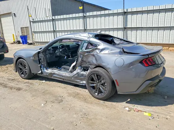1FA6P8CF6T5400422 2026 FORD MUSTANG - Image 2
