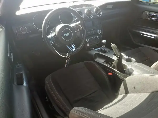 1FA6P8CF8H5210001 2017 FORD MUSTANG - Image 8