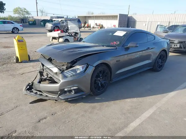 1FA6P8CF8H5247727 2017 FORD MUSTANG - Image 2